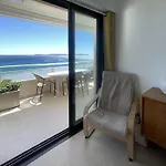 Lägenhet Le Lavandou: T2/t3 Climatise, 20m Plage, 4 Pers, Wifi, Parking - Fr-1-803-8 *
