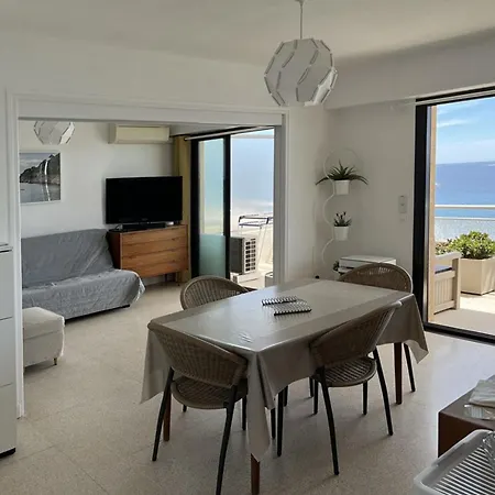 Location T2/t3 Climatise, Terrasse Vue Mer, Plage A 20m, Parking, Le Lavandou, 4 Pers. - Fr-1-803-8 *